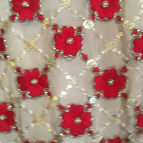 Sharara top and dupatta in cream and red with gold embroidery and beading.Size 8 - Picture 3 of 15